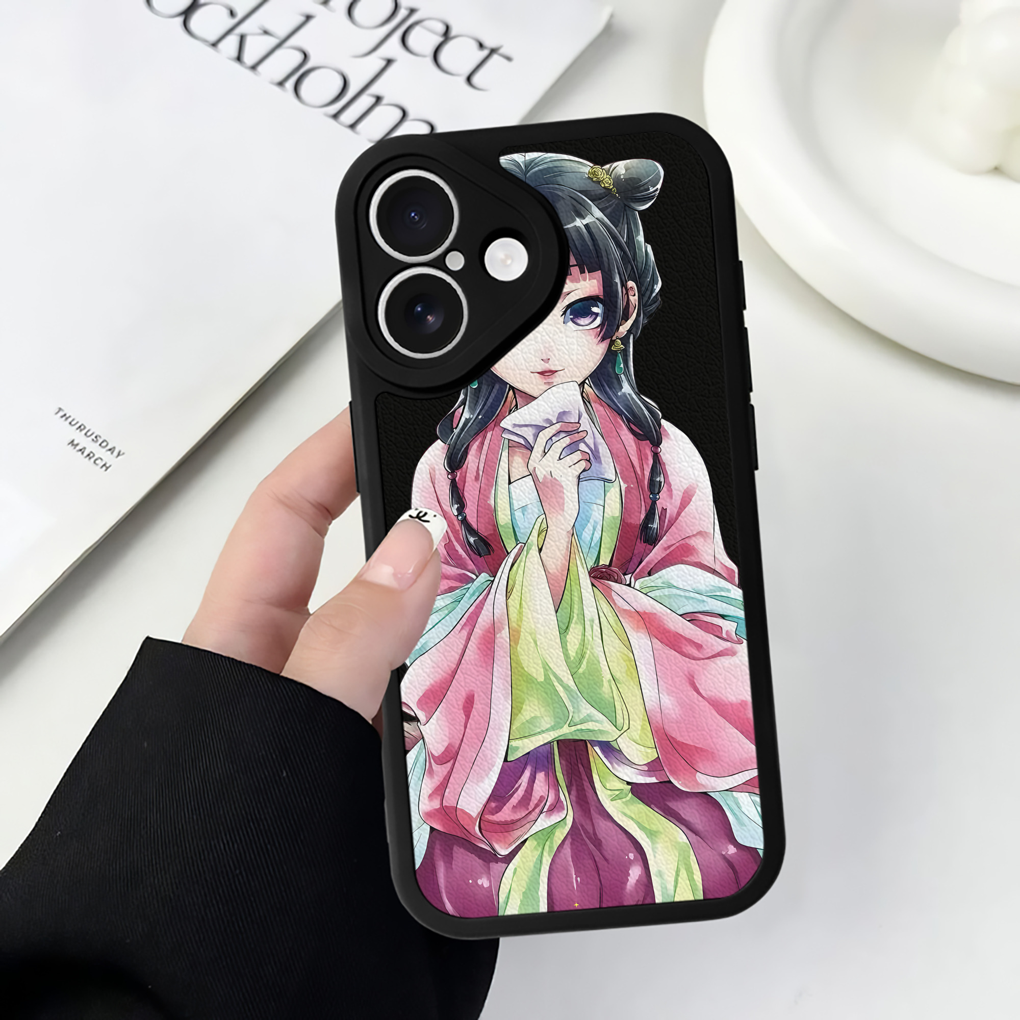 （画像用） 薬屋のひとりごと The Apothecary Diaries 【iPhone 16シリーズ対応】シリコンスマホケース（レザー調） 材質：シリコン